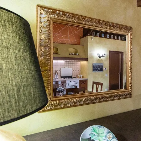 Bellagio Magreglio - Terrace & Free Parking Апартаменты Магрельо